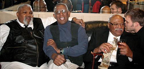 Wilmer Wise entouré de Ted Curson et Clark Terry © Kim Doran, by courtesy Wilmer Wise entouré de Ted Curson et Clark Terry © Kim Doran, by courtesy