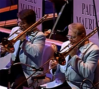 François Guin et André Paquinet, 1988, extrait d'une vidéo de l'orchestre Paul Mauriat François Guin et André Paquinet, 1988, extrait d'une vidéo de l'orchestre Paul Mauriat