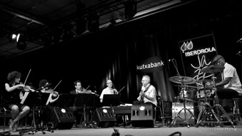 Bill Frisell and Strings, Vitoria 2013 © Jose Horna