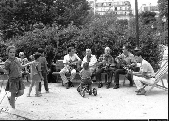 Marc Fosset, Stéphane Grappelli, Maurice Cullaz, Dominique Cravic, Jean-Philippe Viret, Square dAnvers, mardi 3 septembre 1991, 18h30 © Bernard Savoa Ailloud, by courtesy of Dominique Cravic