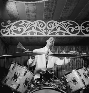 Sonny Greer, Aquarium, New York, N.Y., nov. 1946 © by courtesy of William P. Gottlieb/Ira and Leonore S. Gershwin Fund Collection, Music Division, Library of Congress Sonny Greer, Aquarium, New York, N.Y., nov. 1946 © by courtesy of William P. Gottlieb/Ira and Leonore S. Gershwin Fund Collection, Music Division, Library of Congress