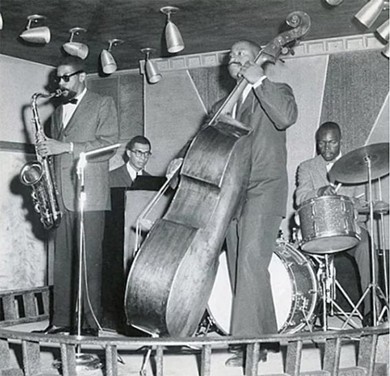 Joe Henderson, Kirk Lightsey, Herman Wright et Roy Brooks © photo X, Coll. Kirk Lightsey by courtesy, extraite de Before Motown de Lars Bjorn et Jim Gallert (Gallert Collection)