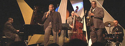 Cyrus Chestnut, Kevin Mahogany, Darryl Hall, Jesse Davis, Doug Sides, Marciac 2010 © Lisiane Laplace