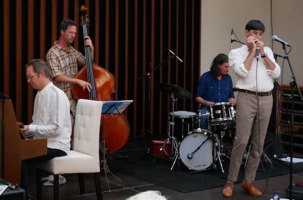 Carl Bagge (p), Martin H�per (b), Chris Montgomery (dm), Filip Jers (hca), Ystad, 4 ao�t 2022 &copy; J&eacute;r�me Partage