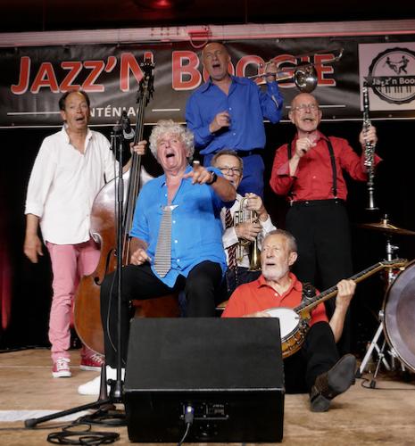 Pierre-Luc Puig (b), Michel Senamaud (dm,wbd), Christophe Deret (tb), Jean Dufour (tp), Norbert Congrega (bjo) et Jacques Montebruno (cl), Jazz'N Boogie, Tint&eacute;niac, 13 juin 2026 &copy; J&eacute;r�me Partage