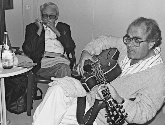 Michel Legrand avec Toots Thielemans pendant le festival Jazz  Vienne (1989) © Pascal Kober