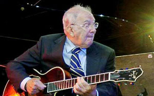 Bucky Pizzarelli © Lisiane Laplace