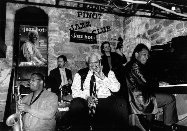 Ray Blue (ts), Jean Szlamowicz (dm), Ted Curson (tp), Eric Jacot (b), Michel Sardaby (p), Anniversaire de Jazz Hot, Franc-Pinot, 2004 © Maï-Maï Ray Blue (ts), Jean Szlamowicz (dm), Ted Curson (tp), Eric Jacot (b), Michel Sardaby (p), Anniversaire de Jazz Hot, Franc-Pinot, 2004 © Maï-Maï
