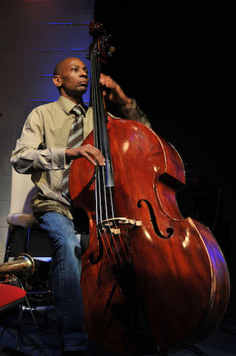 Reggie Washington, Dinant, Belgique, juin 2011 © Jacky Lepage