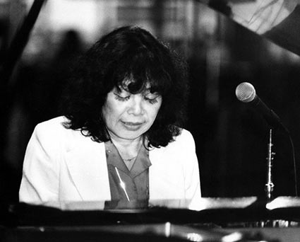 Toshiko Akiyoshi, At Disneyland with Akiyoshi-Tabackin Big Band, Anaheim, California, 1983 © Ray Avery/CTSIMAGES