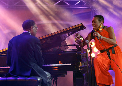 Dee Dee Bridgewater et Ramsey Lewis, Jazz  Vienne 2013 © Pascal Kober