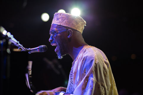 Orrin Evans lors d'un concert hommage  Sun Ra, octobre 2014 au Dizzy's © Lawrence Sumulong/Jazz At Lincoln Center by courtesy