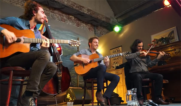 • 14 mai 2017. Tcha Limberger avec le groupe Tchabadjo, Live à Geldermalsen, Hollande, 14 mai - Image extraite de YouTube • 14 mai 2017. Tcha Limberger avec le groupe Tchabadjo, Live à Geldermalsen, Hollande, 14 mai - Image extraite de YouTube