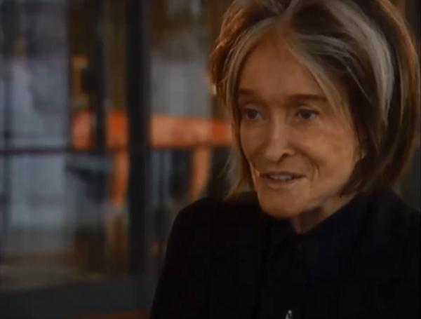 Interview Sue Mingus, Berlin, 2014, image extraite d'une vidéo de YouTube (cliquer sur l'image) cf. ci-dessous Interview Sue Mingus, Berlin, 2014, image extraite d'une vidéo de YouTube (cliquer sur l'image) cf. ci-dessous