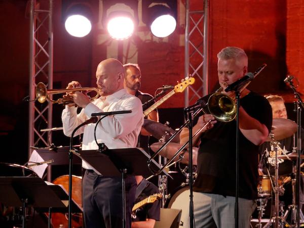 Adam Rapa (tp) et Marshall Gilkes (tb), Festival de Big Bands de Pertuis, 8 ao�t 2026 &copy; J&eacute;r�me Partage