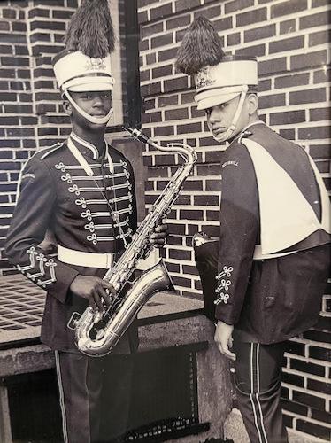 Ray Blue dans l'uniforme de la fanfare de Peekskill High School © Photo X, domaine public