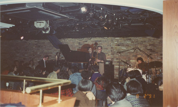 Le Barney Wilen Quartet (Olivier Hutman, Gilles Naturel, Barney Wilen, Peter Gritz) au Keystone Korner de Tokyo, février 1991  © photo X, extraites de l'album Barney Wilen Quartet, Live in Tokyo '91, by courtesy of Elemental Music Records