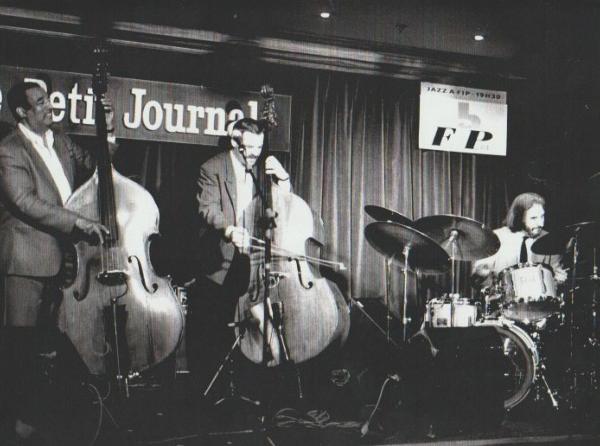 Ray Brown, Pierre Boussaguet (b), Philippe Combelle (dm), Petit Journal Montparnasse, Paris © Photo X, Collection Famille Combelle, by courtesy