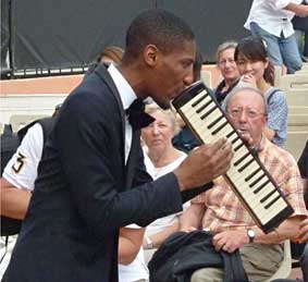 Jon Batiste © Daniel Chauvet