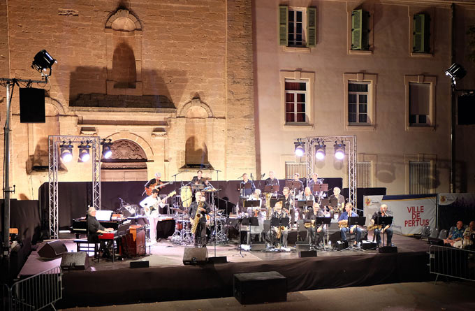 Multiquarium Big Band, Pertuis, 6 ao�t 2022 &copy; Ellen Bertet