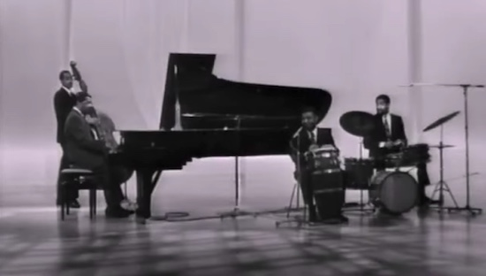 Errol Garner (p), Ike Isaacs (b), Jos&eacute; Mangual Sr. (bgo), Jimmie Smith (dm), Copenhague, Danemark, 1968, image extraite de YouTube