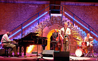 Harold Mabern, Darryl Hall, Eric Alexander, Joe Farnsworth, Fort Napoléon-La Seyne/mer 2011 © Yves Sportis