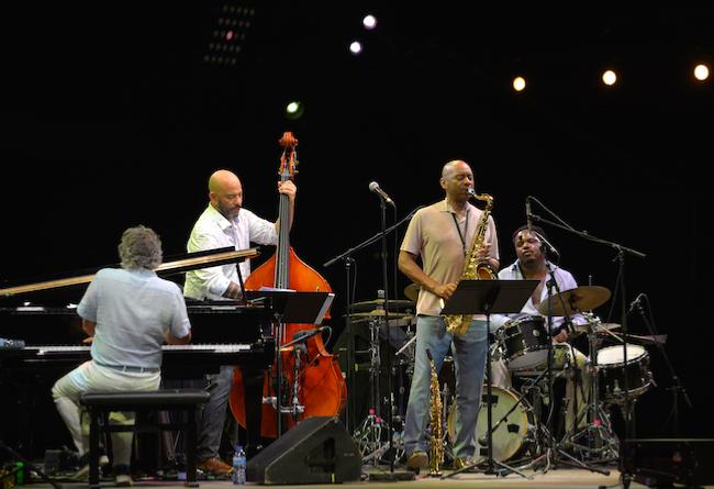 Joey Calderazzo (p), Eric Revis (b), Branford Marsalis (ts), Justin Faulkner (dm), Jazz � Juan, 15 juillet 2023 &copy; Rivierakris, by courtesy of Jazz � Juan