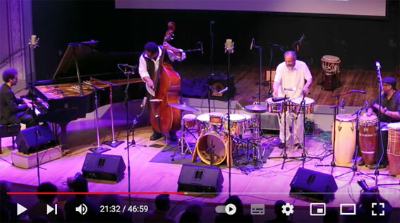 David Virielles (p), John Benitez (b), Milford Graves (dm, perc), Roman Diaz (perc,voc), Roman Filu (as, caché), Afro Cuban Roots, Vision Festival 18 - Roulette, Brooklyn, New York, 12 juin 2013 