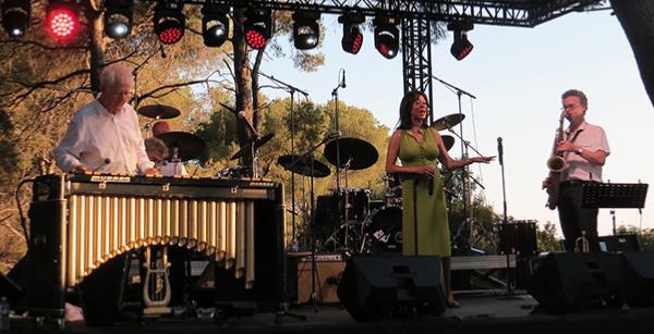 Dany Doriz (vib), Patrice Galas (kb), Didier Dorise (dm), Sylvia Howard (voc), Olivier Defa�s (ts), St-Rapha�l, 12 ao�t 2024 &copy; J&eacute;r�me Partage