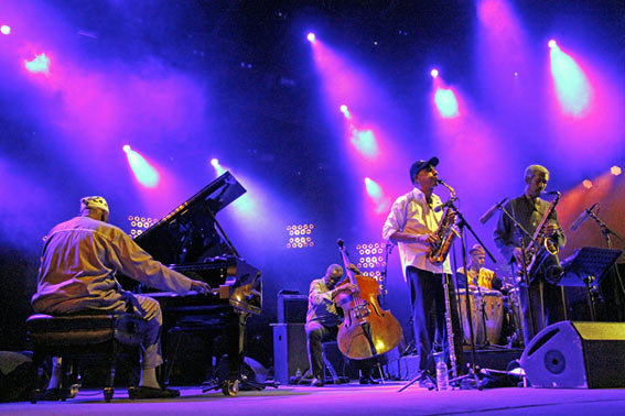 Randy Weston, Alex Blake, TK Blue, Neil Clarke, Billy Harper, Jazz  Vienne, 4 juillet 2016 © Pascal Kober