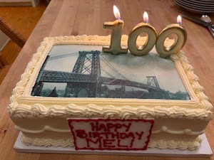 Le superbe g�teau d'anniversaire de Mel Brooks avec le Pont de Brooklyn &copy; Max Brooks by courtesy