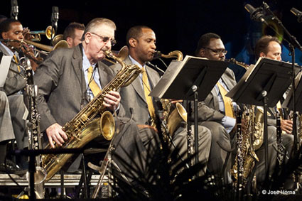 Joe Temperley au sein de la section de saxophones du Lincoln Center Jazz Orchestra: Wlater Blanding, Sherman Irby, Ted Nash, Victor Goines, Vitoria 2009 © Jose Horna